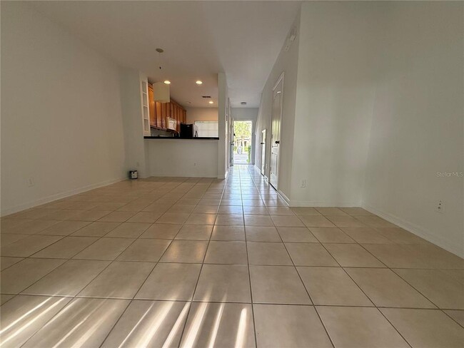 Building Photo - 3549 Wilshire Way Rd
