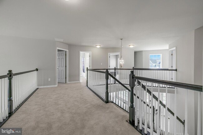 Building Photo - 243 Wavyleaf Dr