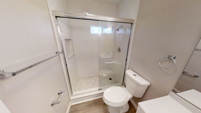 Building Photo - 5266-5268 Tipton St