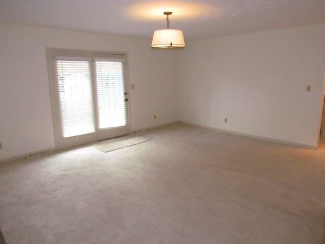 Building Photo - 3375 Moundview Ct