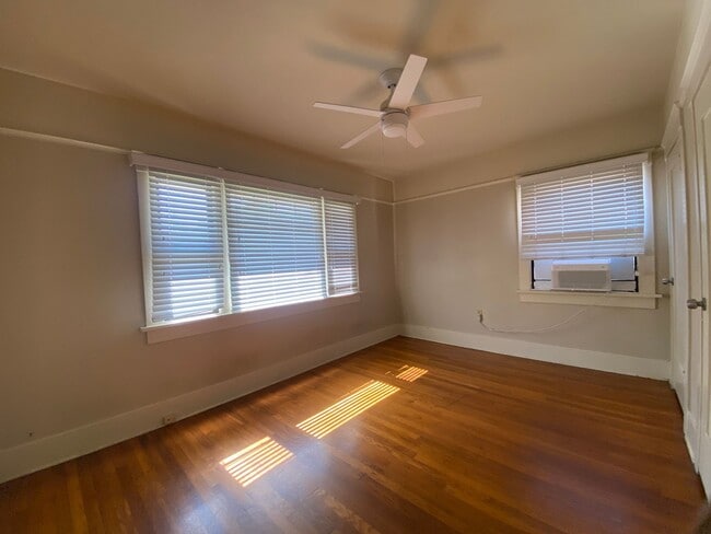 Building Photo - Cute House Less than 2 Blocks to Morley Fi...