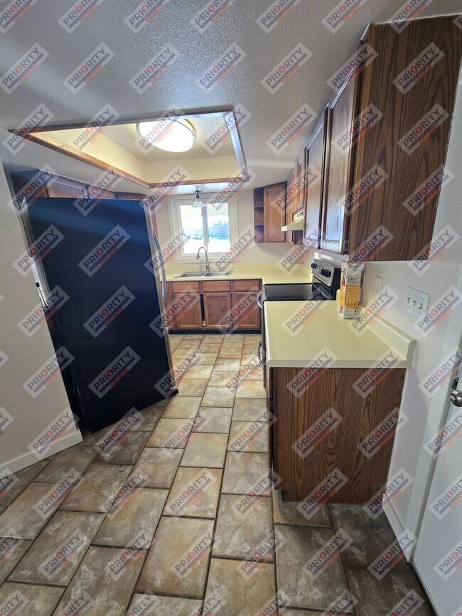 Building Photo - Single family home with a garage