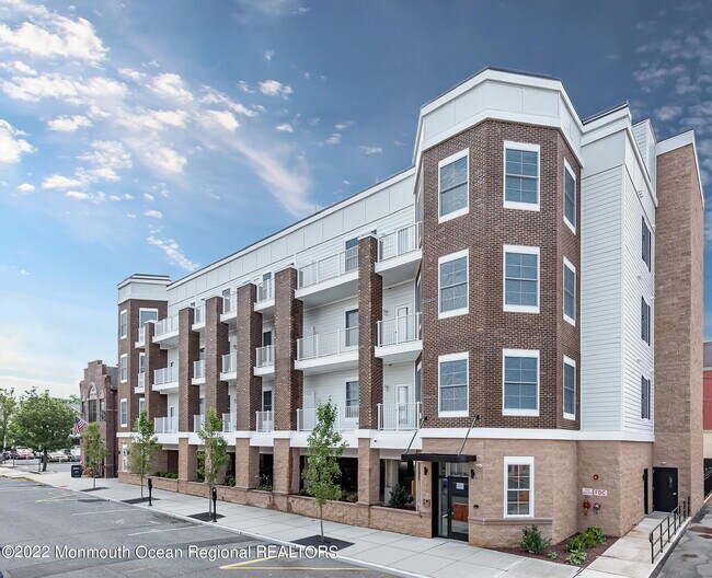 Building Photo - 24 Mechanic St