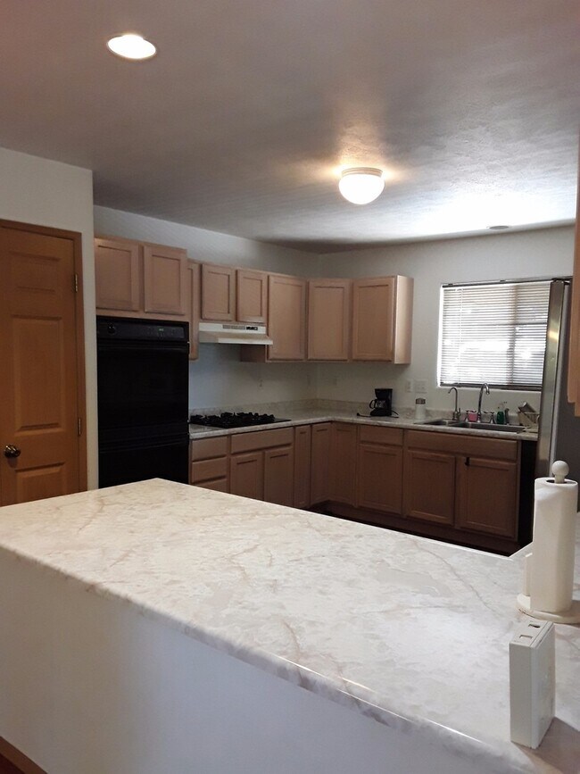 Building Photo - Spacious 3 bedroom 2 bath home in Kula-Available now!