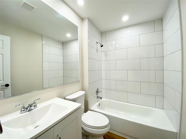 Building Photo - 1314 Timberlake Cir