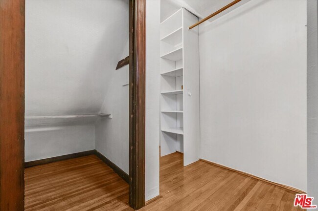 Building Photo - 5112 Edgewood Pl