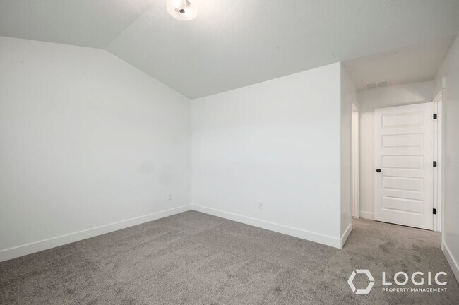 Building Photo - Brand New Townhome in Lehi Utah!