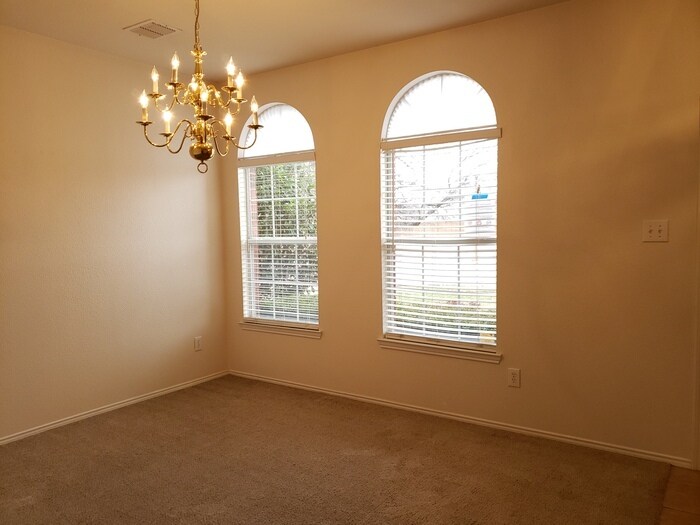 Building Photo - 8209 Swan Park Dr