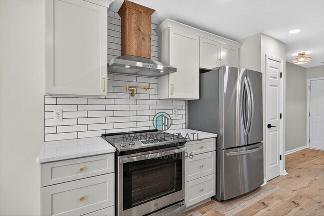 Building Photo - Meticulously maintained 3 Bedroom ranch ho...