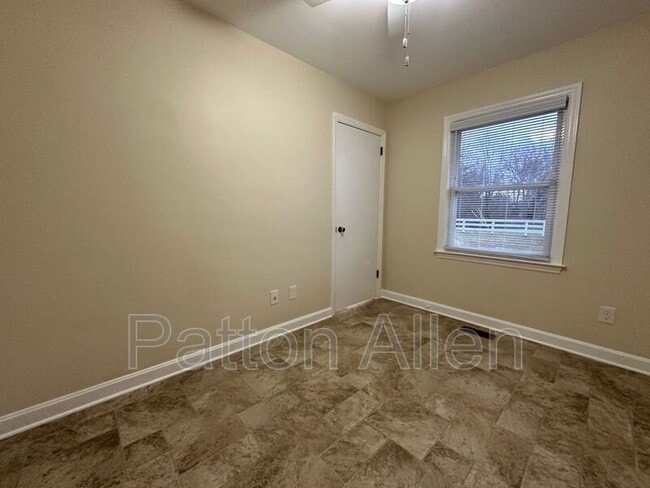Building Photo - 35 Olivette Rd