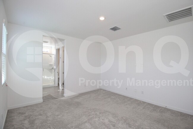 Building Photo - 8923 W Solano Dr