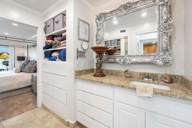 Building Photo - 4725 Bay Point Rd