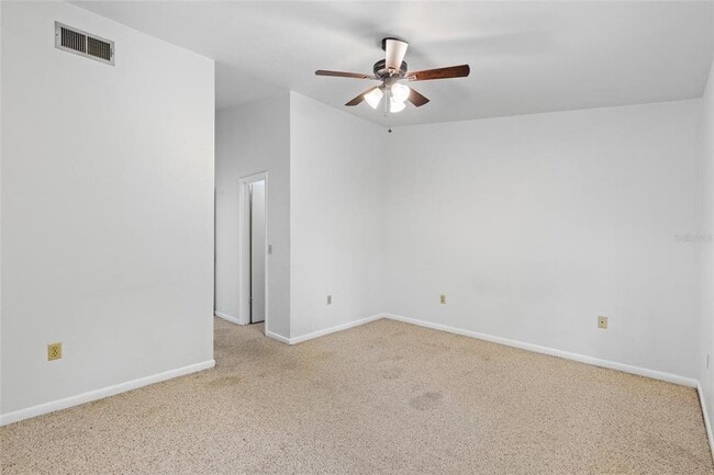 Building Photo - 2219 SW 39th Way