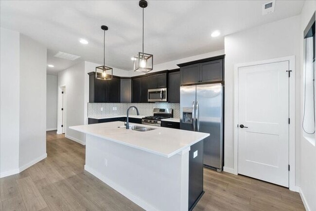 Building Photo - Single-Level Serenity: Your 3 Bedroom, 2 Bath Dream Home Awaits