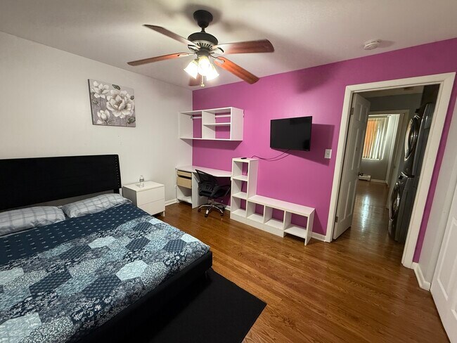 Building Photo - 1710 Dempster St