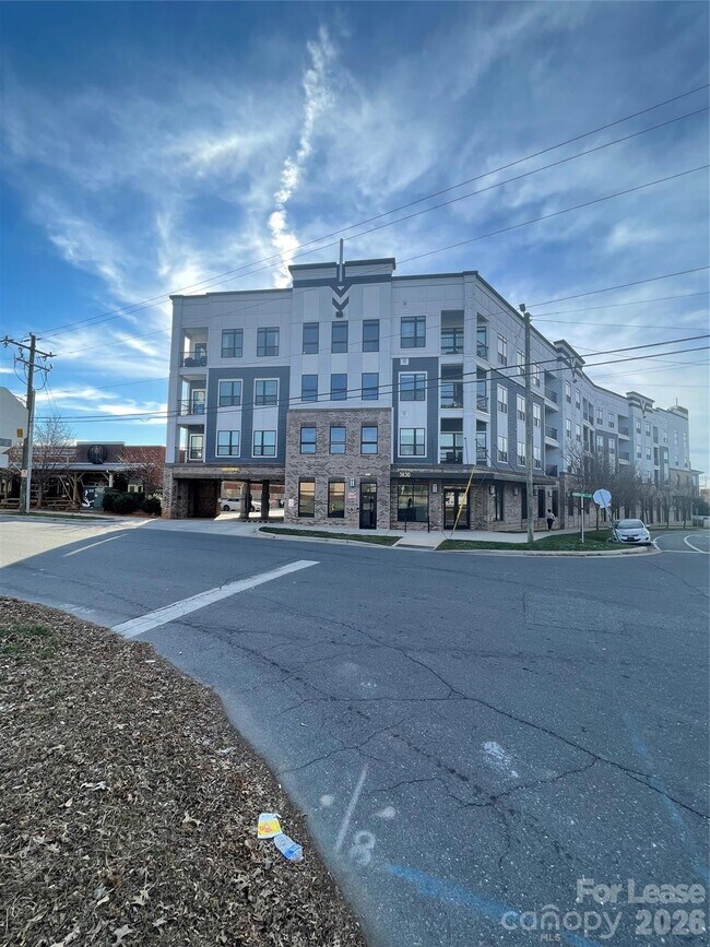 Building Photo - 3630 N Davidson St