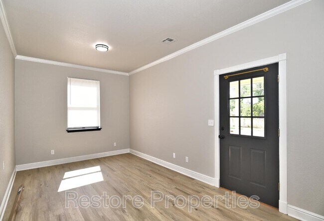 Building Photo - 1317 N 1st St