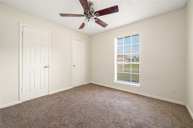 Building Photo - 2603 Hollymist Dr