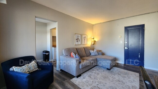 Building Photo - 1258 10th St N