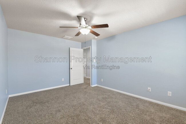 Building Photo - 11711 Red Hummingbird Dr