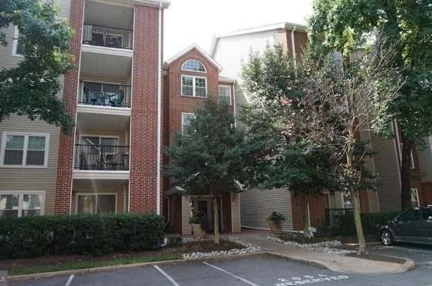 Primary Photo - 3311 Wyndham Cir