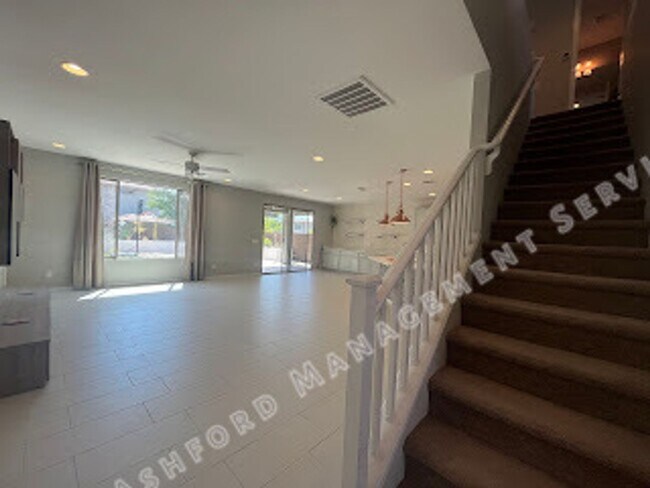 Building Photo - Beautiful 3-Bedroom Home in Sky Crossing w...