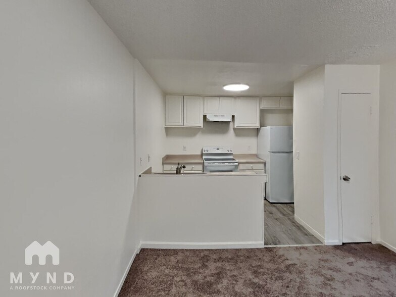 Building Photo - 6290 Bancroft Ave