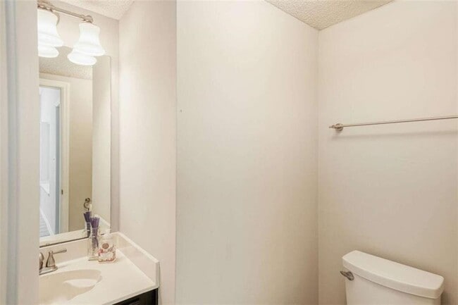 Building Photo - 10910 Willow Meadow Cir