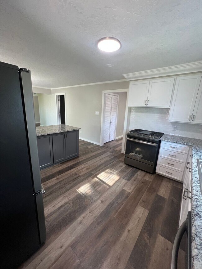 Building Photo - 419 S 100 E