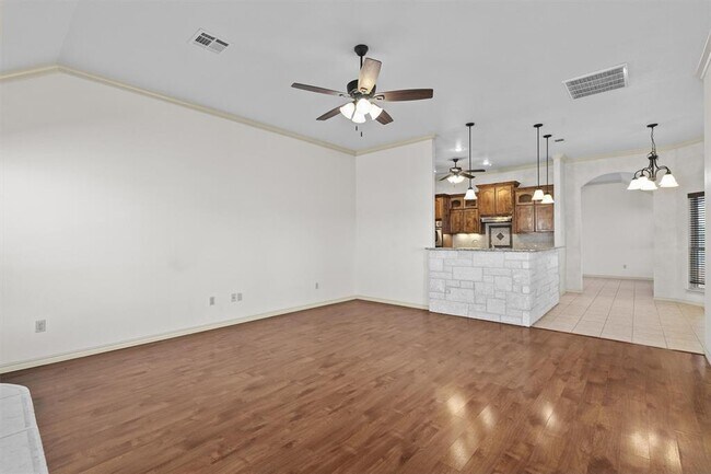 Building Photo - 209 Sarahs Ln