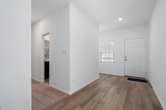 Building Photo - 416 Bullhead Rd