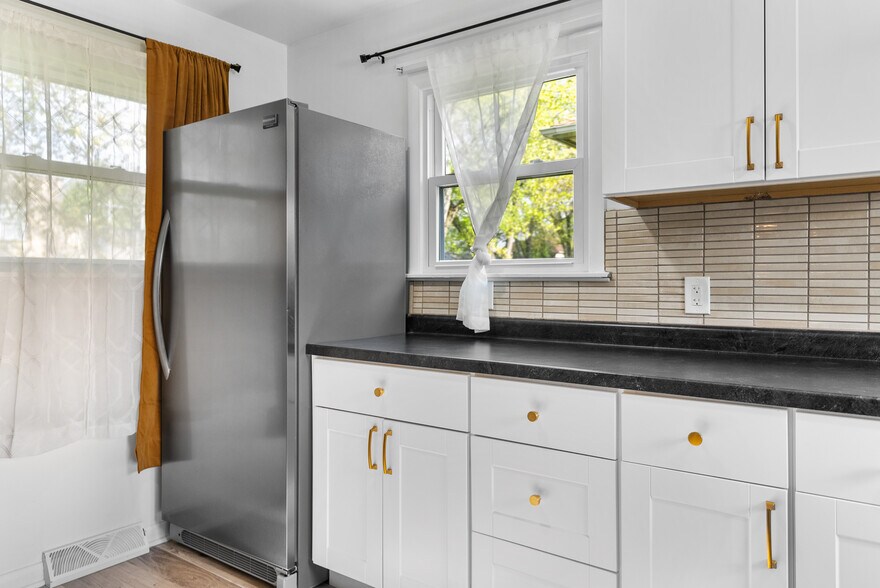 Building Photo - 124 S 9th St