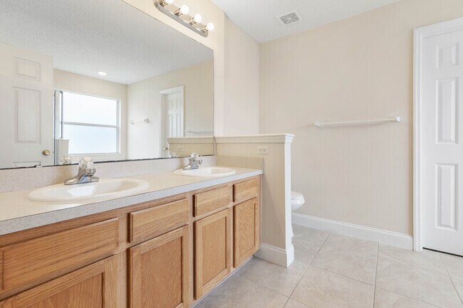 Building Photo - 5 Buffalo View Ln