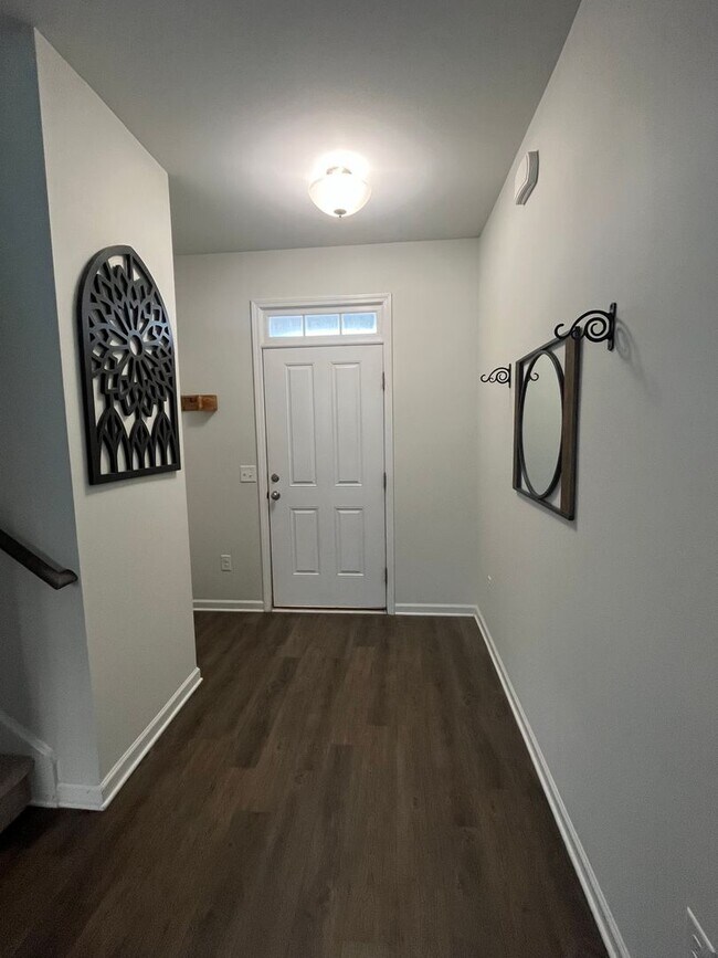 Building Photo - 751 Stradleigh Ct