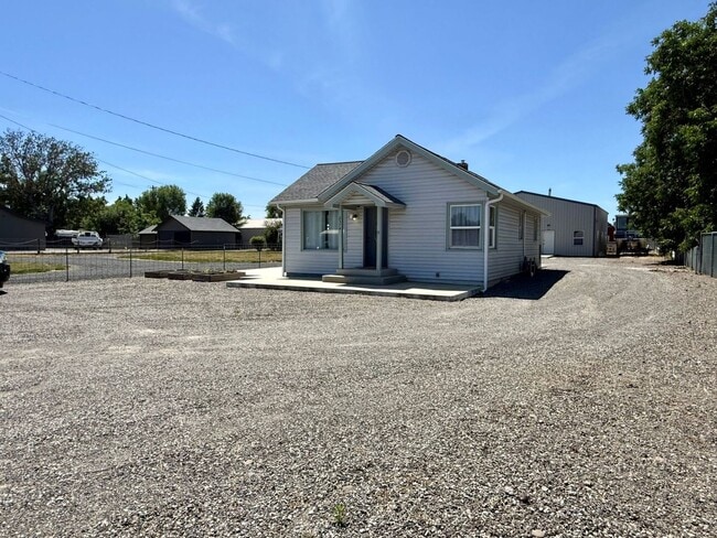 Building Photo - Charming 2-Bedroom Home with Patio, Storage & Plenty of Parking