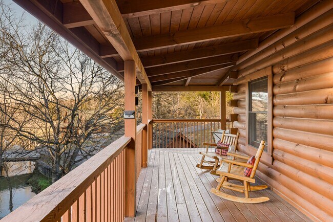 Building Photo - 1810 Trout Way