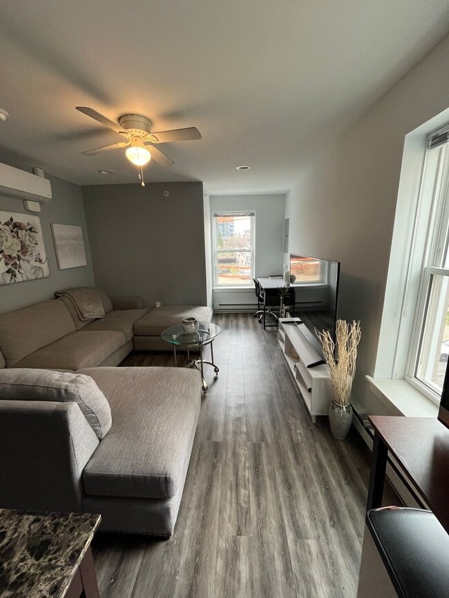 Building Photo - 1800 Callowhill St