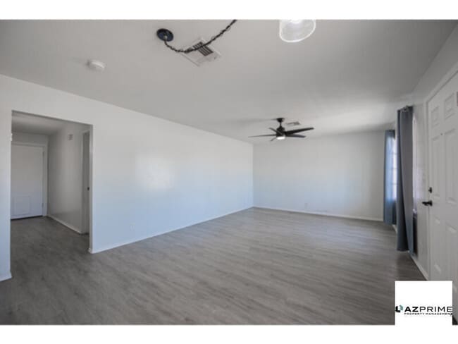 Building Photo - Stylish 2/2 Phoenix House - Spacious Yard ...