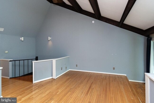 Building Photo - 9 Arden Way
