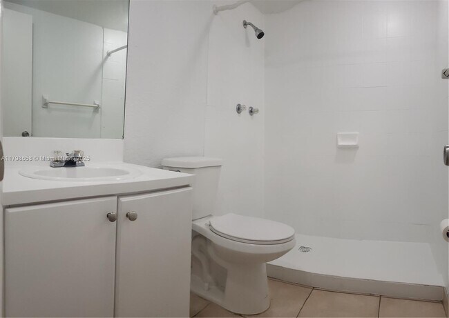 Building Photo - 8500 SW 109th Ave