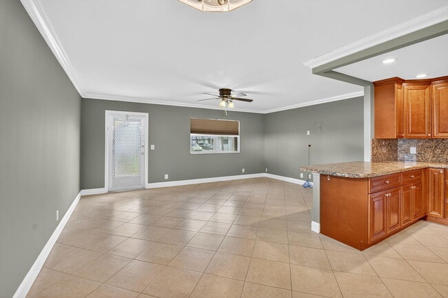 Building Photo - 94 Valencia C