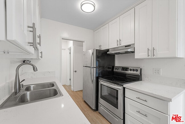 Building Photo - 1433 Brockton Ave