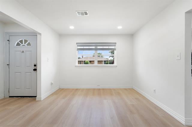 Building Photo - 7205 Ridgeview Dr