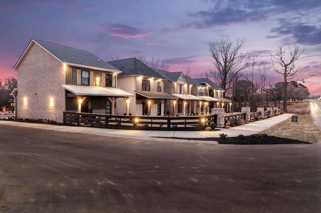 Building Photo - 4 Dutch Dr