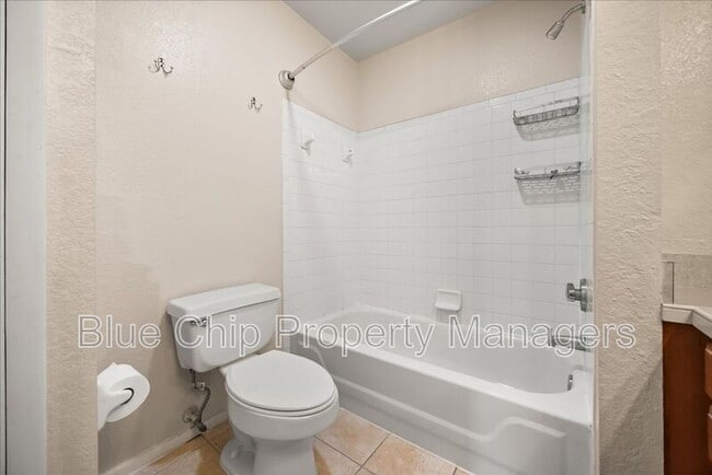 Building Photo - 7809 Sugar Bend Dr