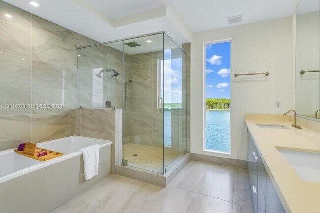 Building Photo - 6100 N Ocean Dr