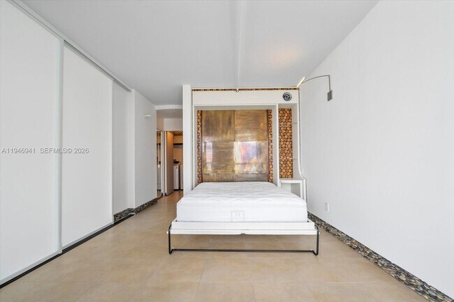 Building Photo - 21205 NE 37th Ave