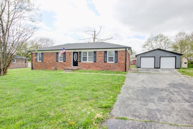 Building Photo - JUST LISTED! 3 bedroom with bonus room in ...