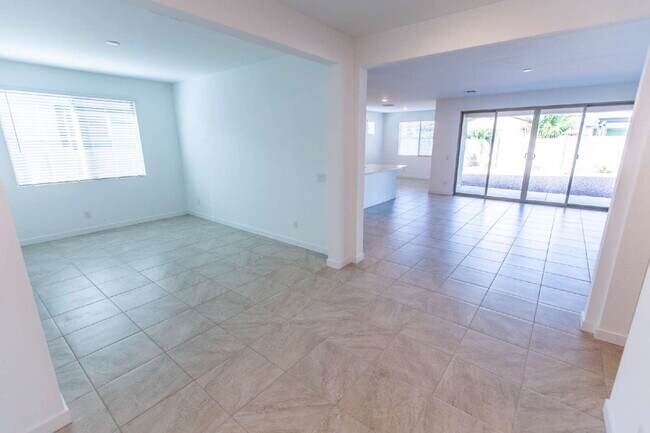 Building Photo - 23024 E Watford Dr