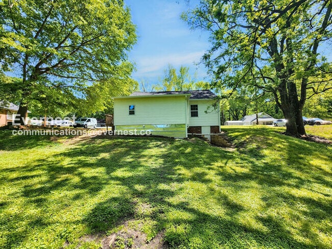 Building Photo - 306 Walker Dr